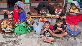 BARONGAN HIU MELAHIRKAN DAN ARHAN KASIH MAKAN BARONGAN ULAR