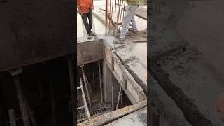 Construction workers de shuttering skills floor Beam