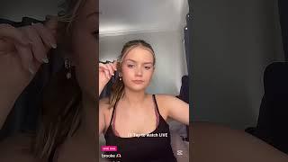 beautiful young Australian girl live