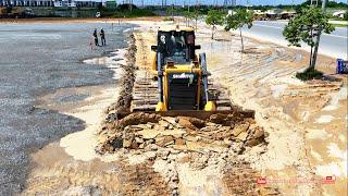 Wonderful Shantui DH17c2 Bulldozer Clear Mud & Push Sand With Dongfeng Dump Trucks filling sand