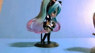 Shiro Taking Picture To Miku Figure Brought Their Collection