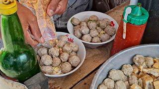 PALING MURAH TIDAK BISA DIGANGGU GUGAT!! BAKSO PASAR KLIWON, BELI 10 RIBU DAPAT PENTOL SEMANGKOK