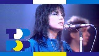 Joan Jett & The Blackhearts - Crimson And Clover (1982) • TopPop