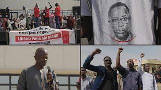 Senegalese journalists demonstrate in support of their jailed colleague, Pape Ale Niang