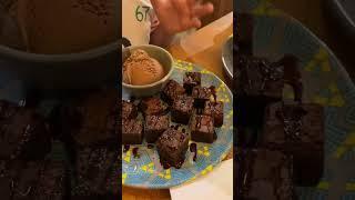 BROWNIES AND CHOCOLATE ICE CREAM  #satisfying #asmrsounds #asmr #kitchenomica #shorts