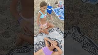  VENGANZA EN LA PLAYA ️ LE ECHO UN VASO 🫗 LLENO DE PIPAS  A MI AMIGA ️ (RETO DEL DIA ️)