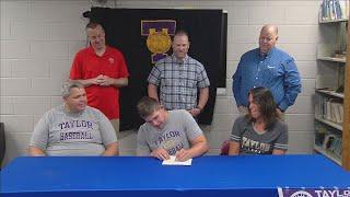 Blackhawk's Jake Boyer signs with Taylor