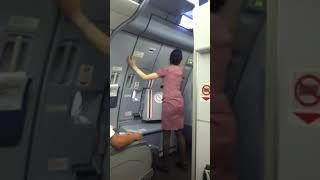 Closing Airplane Door ‍️ China Airlines