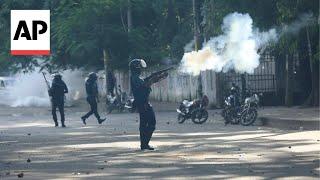 Student protesters take to streets of Dhaka as Bangladesh wracked by days of clashes