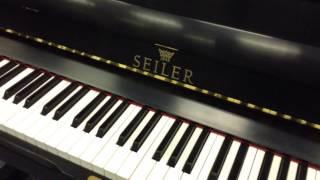 Seiler ED132 Upright Piano