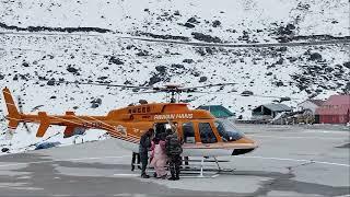 Pawan Hans helicopter landing at Kedarnath in winter #kedarnath #helicopter