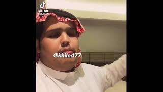 اقسم بالله اني يكسر الفندق يبي يفجر الفندق كله بالعالم