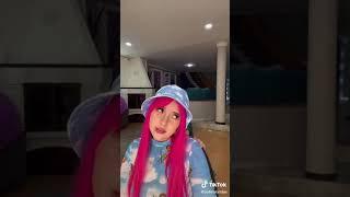 tiktok de poli junto a las coloridas 