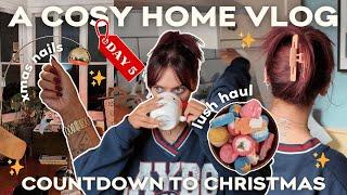 A COSY DAY AT HOME ️ LUSH HAUL & NEW NAILS   | CHRISTMAS COUNTDOWN DAY 5 | EmmasRectangle