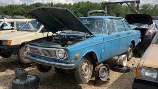 Junkyard Treasure! 1970 Volvo 140