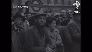 UK: LONDON: THE 'MOUNTIES' COME TO TOWN: (1957)