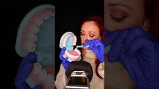 #asmrshorts #shorts Dentista em boca de plástico