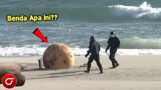 WARGA JEPANG GEMPAR! Sebuah Bola Besi Raksasa Mendadak Muncul Di Pantai. Perhatikan..