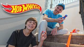 MONTEI UMA PISTA DE HOTWHEELS NA ESCADA DE CASA 