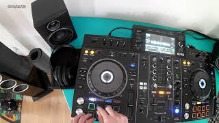 Can one really use a XDJ-RX2 without a laptop ?