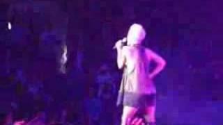 P!NK - Pink - Halle - Leave Me Alone - Crowd - Publikum