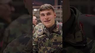 Wie ist das Essen im Militär? | Impact | SRF #shorts