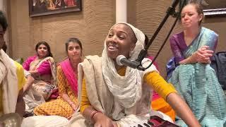 Acyuta Gopi leading bhajan and kirtan at Bhakti Center New York’s Roots of Kirtan festival