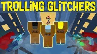 Unturned TROLLING GLITCHERS!  RIP ILLEGAL 100+ LOCKERS BASE - Bye have a great time!