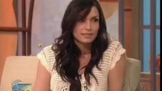 Famke Janssen on Ellen | rus sub