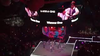 180811 Kang Daniel Show his Abs during Burn It Up @KCON LA 2018