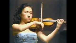 Kyung Wha Chung plays Brahms violin concerto (1985)