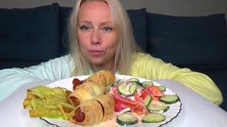 МУКБАНГ СОСИСКИ В ТЕСТЕ, КАБАЧКИ ЖАРЕНЫЕ, САЛАТ/Mukbang еда на камеру/ Русский мукбанг/Домашняя еда