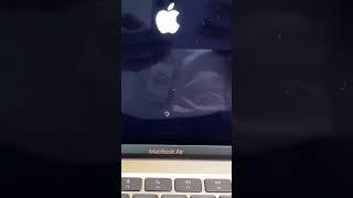 Macbook Apple logo stuck problem