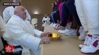 Women inmates cry as Pope Francis washes their feet on Maundy Thursday