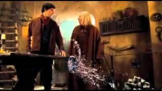 Merlin S01E01 - Merlin Uses magic instinctively infront of Gaius