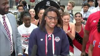 After Olympics gold medal win, swimmer Simone Manuel returns to Texas