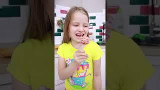 Prank on mom with chupa chups #shorts Best video by Milli Star