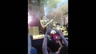 Papa Roach jamming (Tobin Esperance bass solo) @Budapest 2015