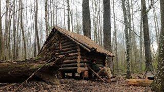 1 month survive  in bushcraft log cabin, ice river and cold night