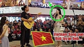 PRETTY VIETNAM! Bob panggil gadis Vietnam dan mintak dia nyanyikan satu lagu dalam bahasa Vietnam.