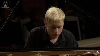 Alexander Malofeev Plays Tchaikovsky The Nutcracker - Pas de deux