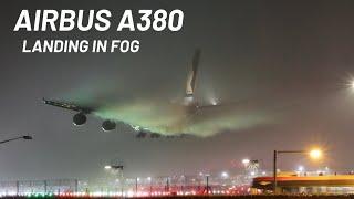 Airbus A380 Night Landings in Fog with Phenomenal Vapour Trails