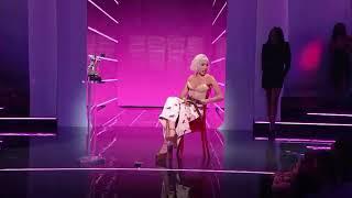 Doja Cat Presents the VMA's 2021 with a chair on her head