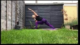 5 Welcome Home Yoga Flow - Dancing Warrior (Vernyoga)