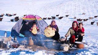 Survive in the Wilderness and Cold Winter |Baking Shepherd Bread in Snow|Village life in Afghanistan