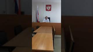 Судья Комаров Сергей Леонидович  рп. Крутинка струсил водрузить флаг-символ победы  к  9 мая