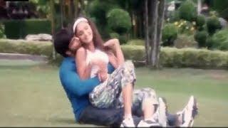 Wo Ladki Meri Zindagi Ban Gayi { Om - The Ultimate Power - 2003 } Attin Bhalla & Sandali Sinha