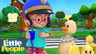 Fisher Price Little People | CAREFUL!! Duck Crossing Zone | New Episodes | Kids Movie