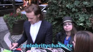 Actor Sam Heughan thrills fans outside BAFTA los angeles party