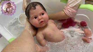 *NEWBORN BABY'S FIRST BATH* REBORN ROLEPLAY with SILICONE BABY